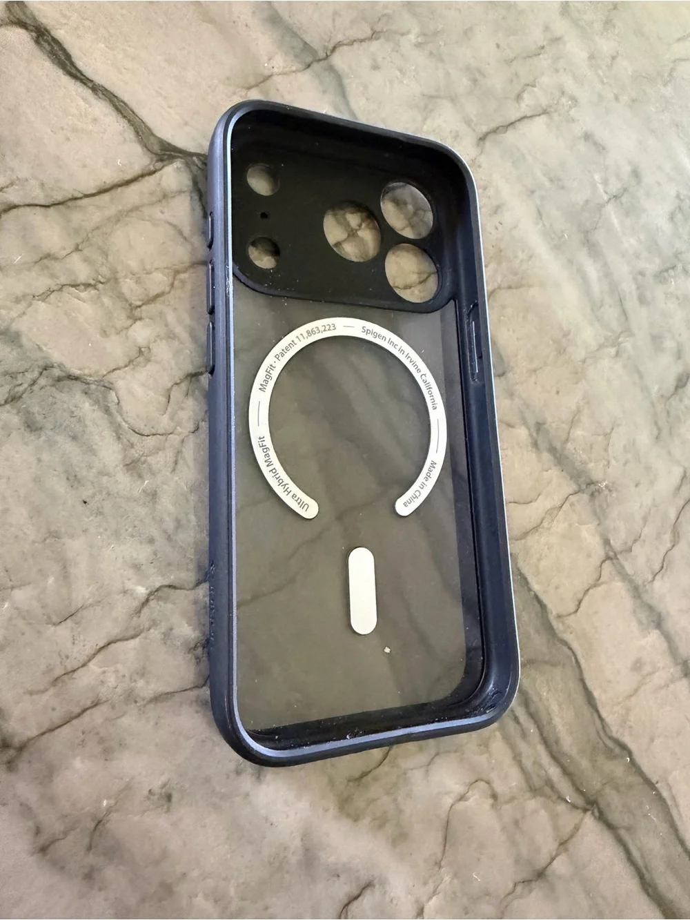 Spigen Clear Back Black MagSafe iPhone Case - I17